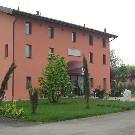 Hotel Hyknusa Reggio Emilia Bagian luar foto