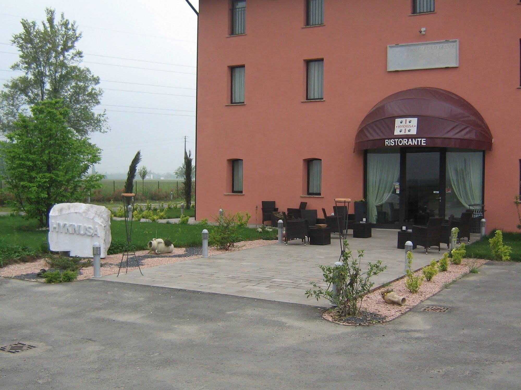 Hotel Hyknusa Reggio Emilia Bagian luar foto