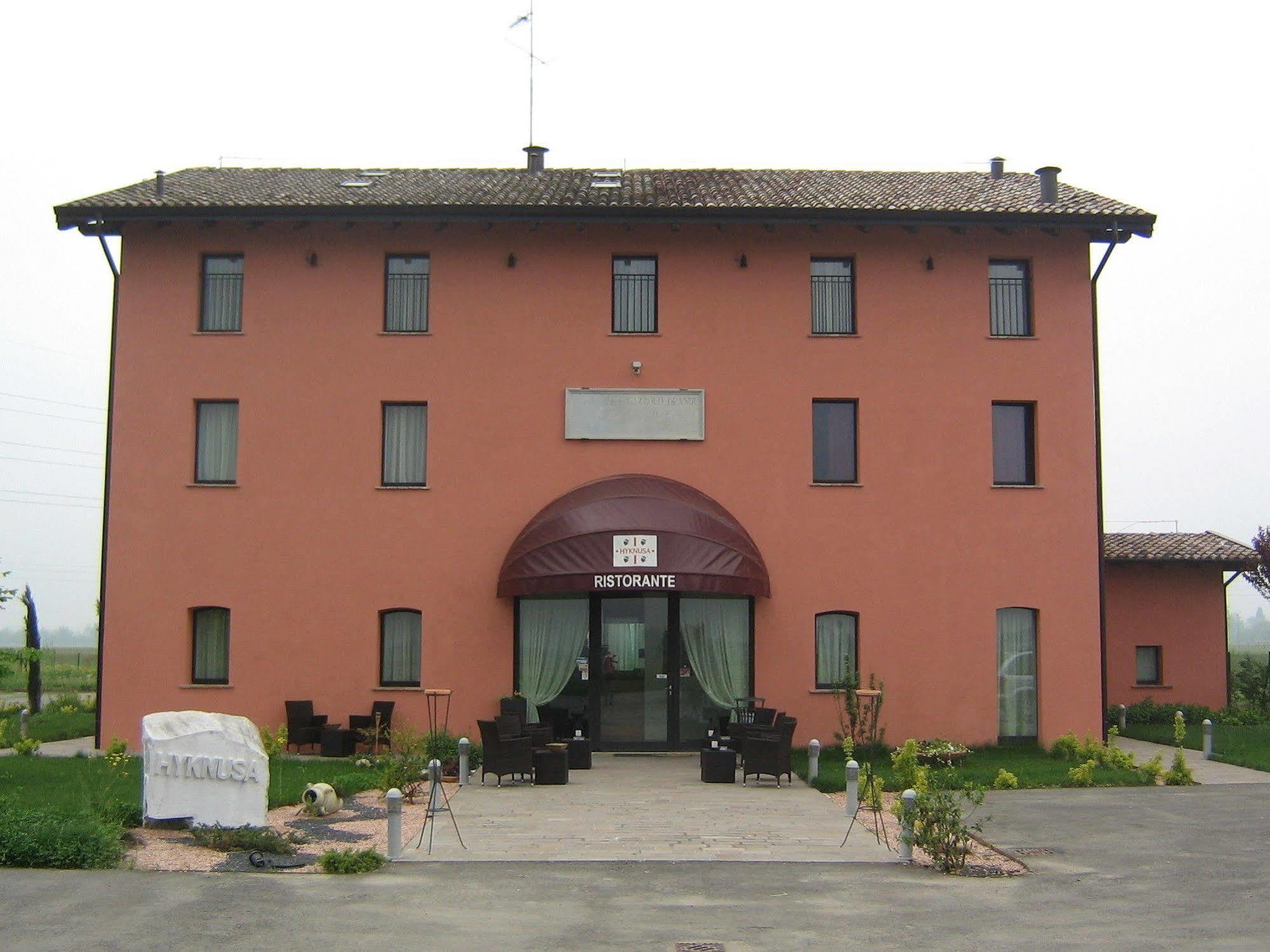 Hotel Hyknusa Reggio Emilia Bagian luar foto