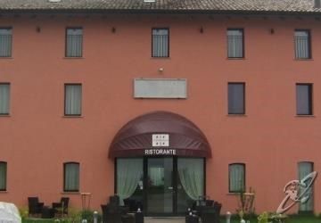 Hotel Hyknusa Reggio Emilia Bagian luar foto